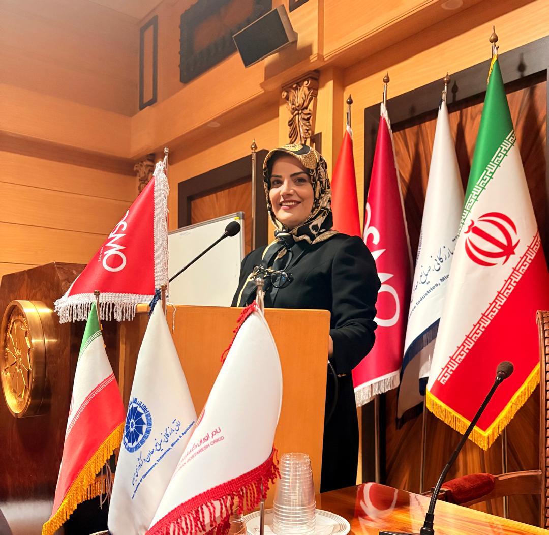 نرگس شیدایی