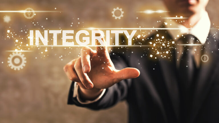 تمامیت (Integrity) در رهبری: راهنمای جامع برای مدیران در مسیر تحول سازمانی